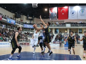 Denizli Basket Bornova Bossan’ı farklı geçti