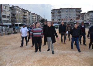 Başkan Ergün eski garajda devam eden çalışmaları inceledi