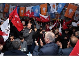Çay Mahallesi Faruk Özlü’yü bağrına bastı