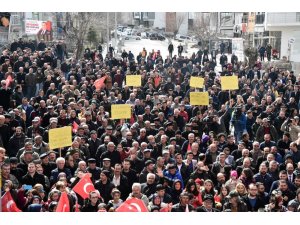 Kılıçdaroğlu, Elmadağ’da vatandaşlarla buluştu