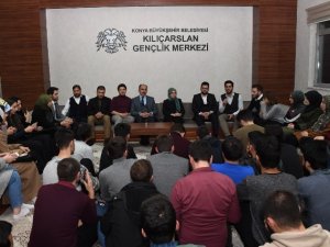 Usta, Başkan Altay ve Özboyacı gençlerle buluştu