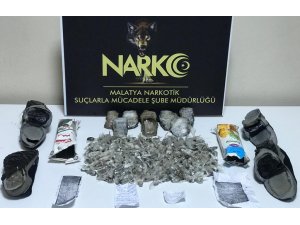 Ayakkabı tabanı ve meyve suyu kutularında uyuşturucu sevkiyatı