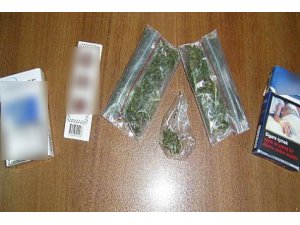 Şüpheli şahsın üzerinden uyuşturucu çıktı
