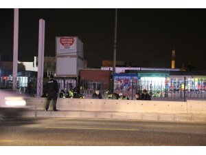 Düğüne geldi yaya geçidinde araba çarptı
