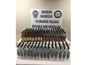Eskişehir’de 180 şişe gümrük kaçağı içki ele geçirildi