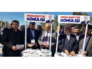 AK Parti Mardin gençliği her ilçede stand açtı