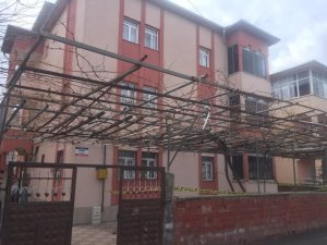 Kahramanmaraş'ta pencereden düşen kadın öldü