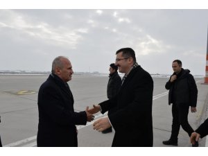 Bakan Turhan, Erzurum’da