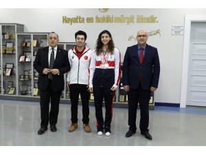 SANKO okulları yüzücüsü bölge birincisi oldu