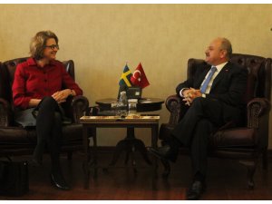 İsveç Büyükelçisi Hellgren’den Vali Çakacak’ı ziyaret etti