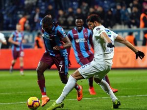 Spor Toto Süper Lig: Kasımpaşa: 0 - Trabzonspor: 2 (İlk yarı)
