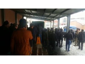 Okula gelmeyen öğretmen öğrencileri tarafından ölü bulundu