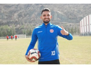 Türkiye Profesyonel Ligleri’nin ilk işitme engelli futbolcusu