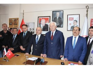 Başkan adayı kalp krizi geçirince yerine Kadıoğlu aday oldu