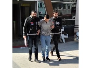 Tuvalet penceresinden girerek marketi soyan hırsız tutuklandı