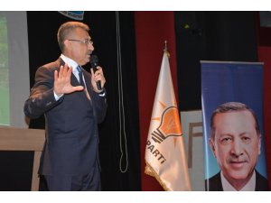 Cumhurbaşkanı Yardımcısı Oktay: "Adayların taahhütlerini yerine getirip getirmediğini takip edeceğiz"