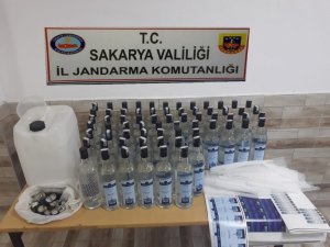 Sakarya’da 231 litre kaçak içki ele geçirildi