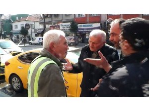 Parkomat görevlisine taksiciler tarafından park dayağı iddiası