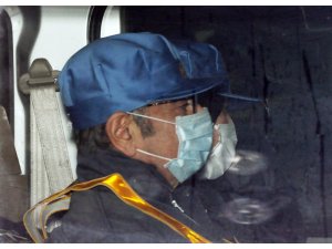 Nissan’ın eski CEO’su Ghosn kefaletle serbest