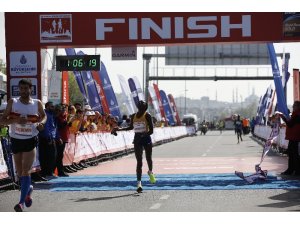 Rekortmen atletler Vodafone İstanbul Yarı Maratonu için İstanbul’a gelecek