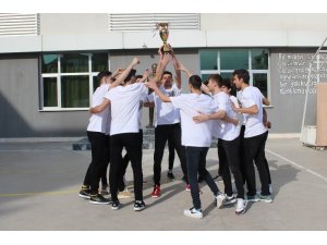 Doğa Koleji’ne basketbol şampiyonasında çifte kupa