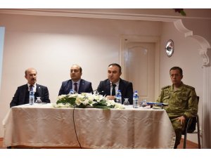 Elbeyli ilçesinde seçim güvenliği toplantısı