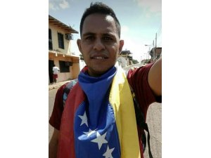 Venezuela polisi ABD’li gazeteciyi tutukladı