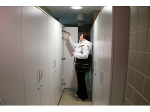 Limanın yükünü Emel abla çekiyor