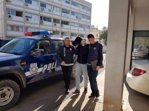 Eşinin yatak odası görüntülerini kameraya alan koca gözaltına alındı