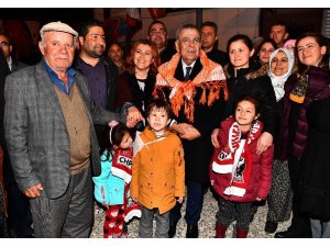 Başkan Kocaoğlu: "Buradan Çin’e kadar uzanacak mesafedeki yolu asfaltladık"