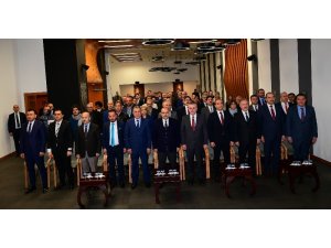 Coğrafi işaret alan Sürmene bıçağı ve Hamsiköy sütlacının belgeleri verildi