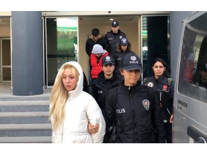 Bursa’da 3’ü kadın 8 satıcı adliyeye sevk edildi