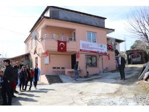 Yanan evi meslek lisesi öğrencileri onardı