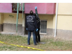 Balkondan düşen çocuk ağır yaralandı