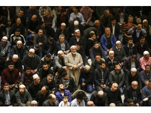 Regaib Kandili'nde Çamlıca Camisi'ne yoğun ilgi