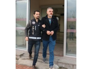 Polislikten ihraç edilen şahıs FETÖ’den tutuklandı