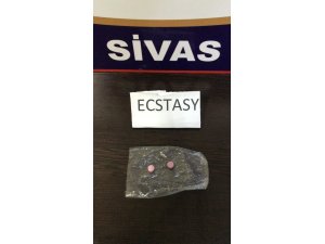 Sivas’ta uyuşturucu operasyonlarında 5 tutuklama