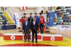 Güreşçiler, Türkiye Şampiyonası yolcusu