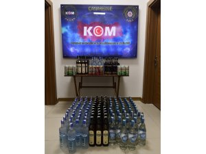 Feribot iskelesinde 196 şişe kaçak içki ele geçirildi