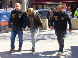 Araçlardan asansör kabloları çalan şüpheliler yakalandı