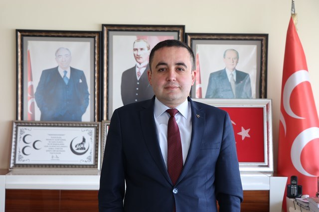 Çiçek: Türk kadını erkeğin tamamlayıcı unsurudur