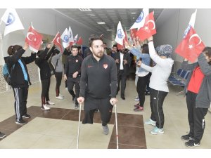 Ampute Futbol Milli Takımı sporcuları öğrencilerle buluştu