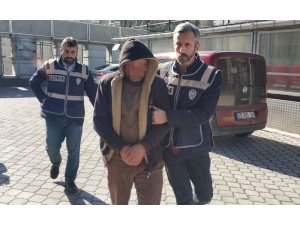 Tartıştığı karısını bıçakla ağır yaraladı