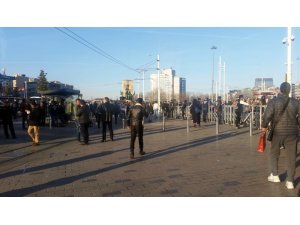 İstiklal Caddesi yaya ve araç trafiğine kapatıldı