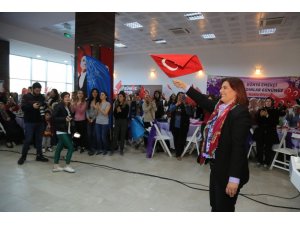 Özlem Çerçioğlu, Koçarlı’da kadınlarla buluştu