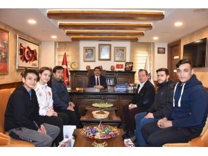 Başkan Çelik, başarılı sporcuları ağırladı