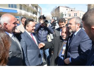 Ünal: “Türkiye düşmanları, Cumhur İttifakı’nın oyunun düşmesini bekliyor”