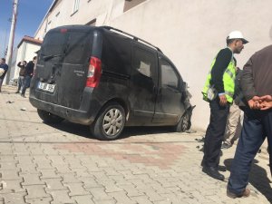 İnegöl’de yürekleri ağza getiren kaza: 1 yaralı