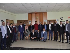 Şarkışla Belediye Başkan adayları kahvaltıda bir araya geldi