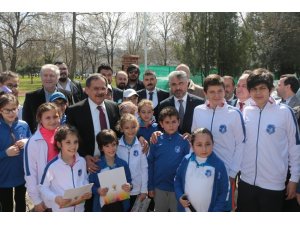 Başarılı tenisçiler ödüllendirildi
